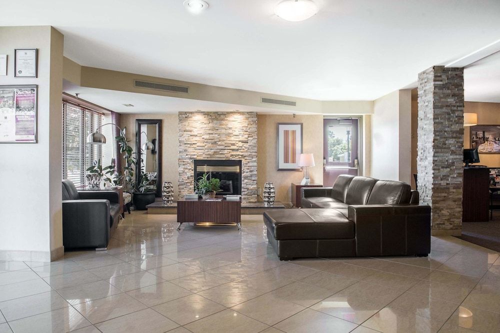 Clarion Hotel & Conference Centre 3