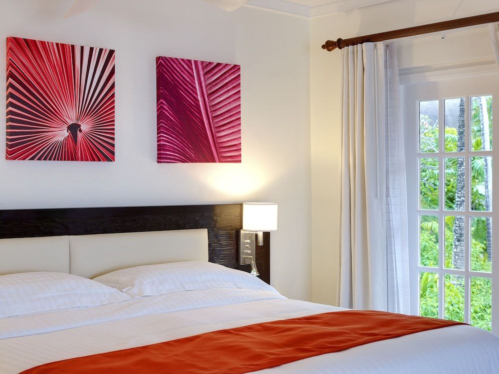 Crystal Cove by Elegant Hotels All Inclusive Resort 3