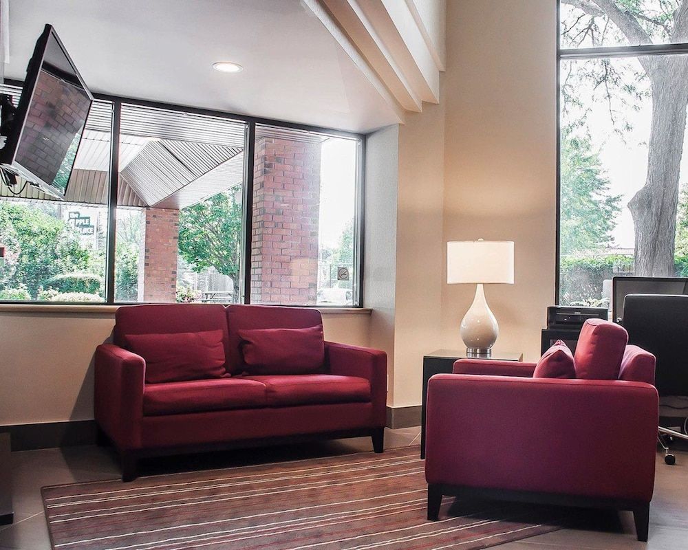 Comfort Inn Simcoe 2