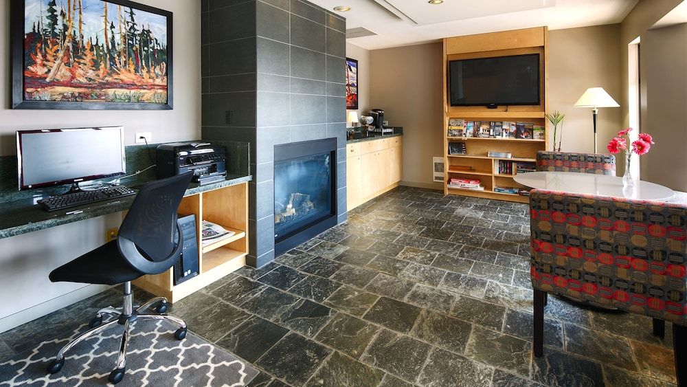 Travelodge by Wyndham Abbotsford Bakerview 2