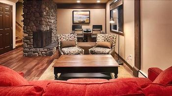 Ramada by Wyndham Campbell River 2