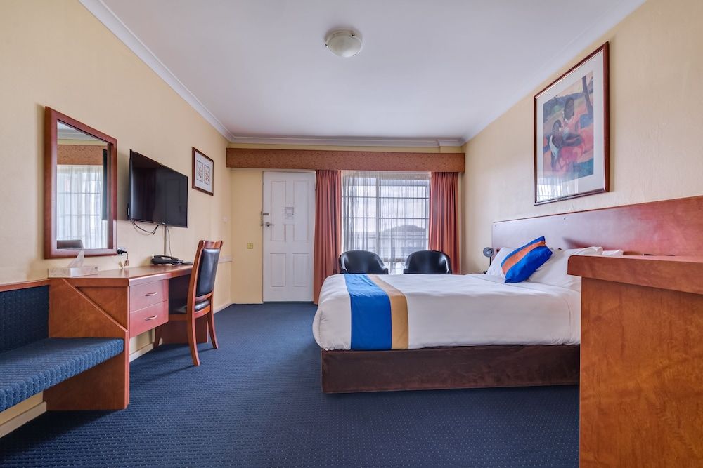 ibis Styles Albany 3