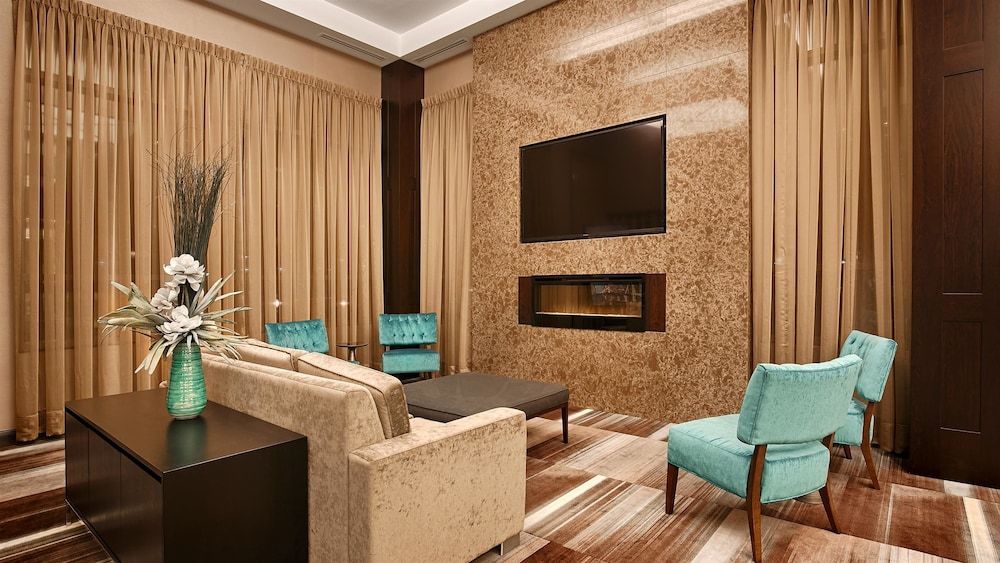 Best Western Plus Lamplighter Inn & Conference Centre 3