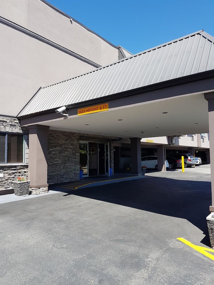 SureStay Plus Hotel by Best Western Coquitlam 2 estrellas en Coquitlam