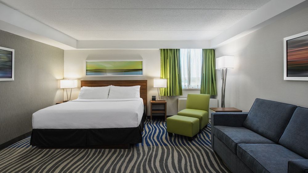 Holiday Inn Winnipeg-Airport West 2