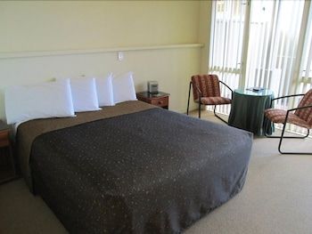 Shortland Court Motel 2