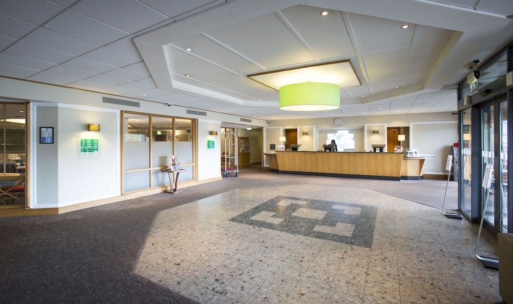 Holiday Inn Luton-South M1, Jct.9 2 Holiday Inn Luton-South M1, Jct.9 2