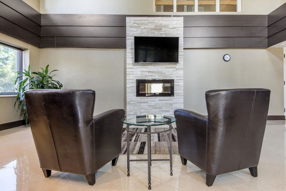 Comfort Inn North Bay 3