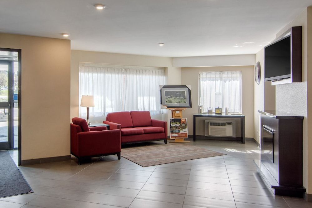 Comfort Inn Sudbury 3