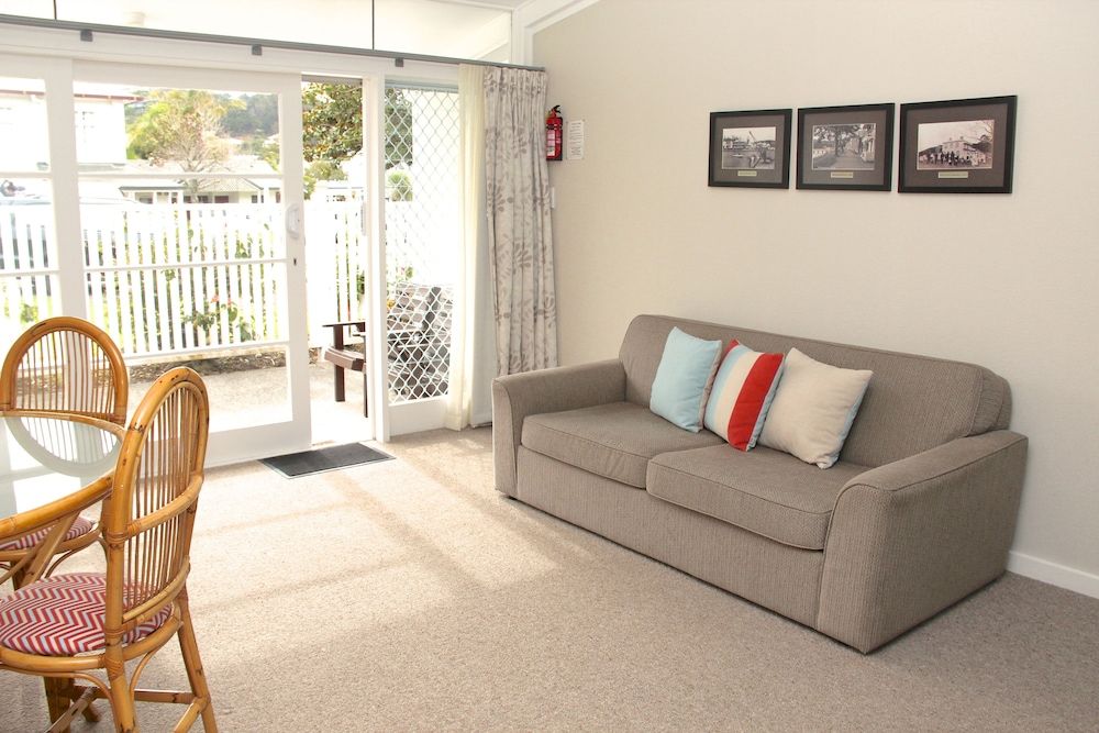 Hananui Lodge and Apartments 3