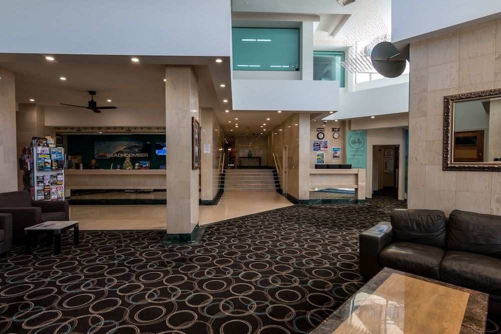 Beachcomber Surfers Paradise 3