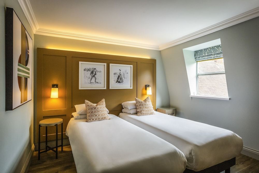 Mercure Farnham Bush Hotel 2