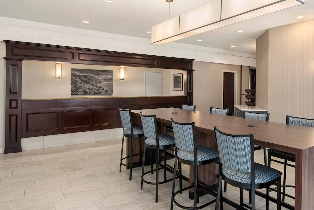 Travelodge by Wyndham Sydney 2