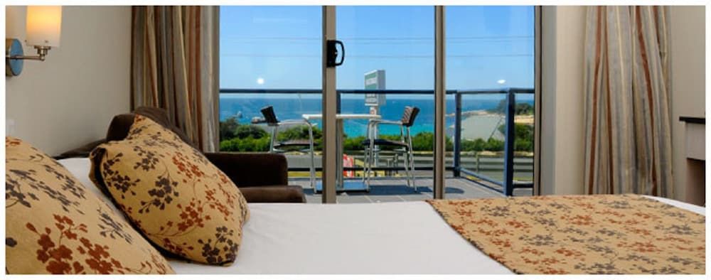 Beachfront At Bicheno 3