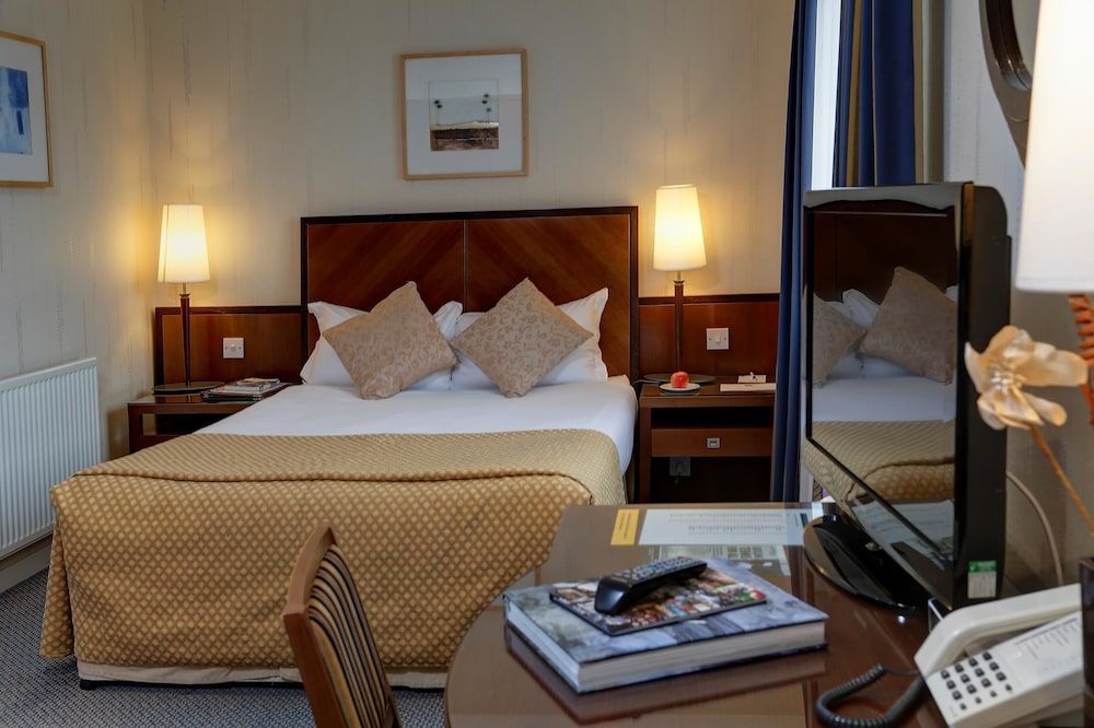 Best Western Welwyn Garden City Homestead Court Hotel 3