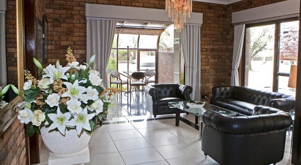 Central Caleula Motor Lodge 2