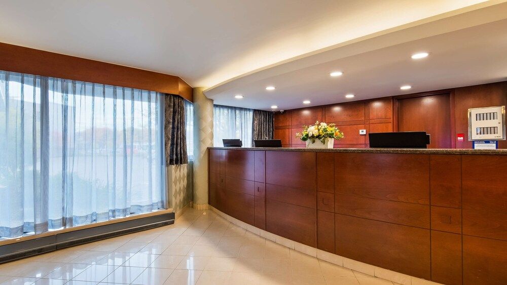 Best Western Plus Ottawa City Centre 2