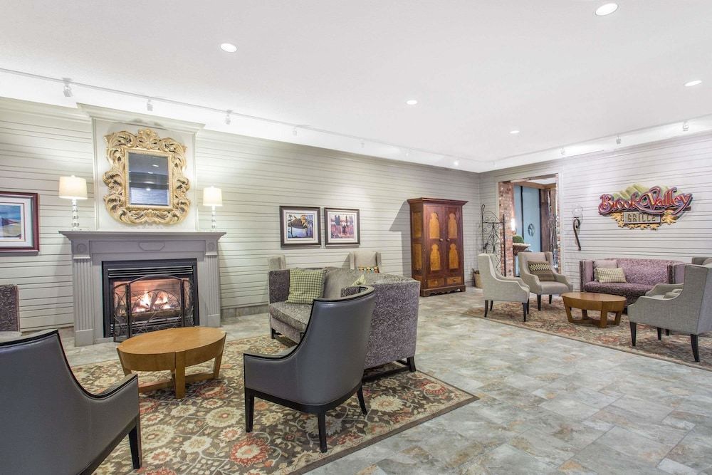 Ramada by Wyndham Cornwall 3