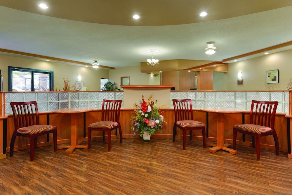 Days Inn by Wyndham Nanaimo 3