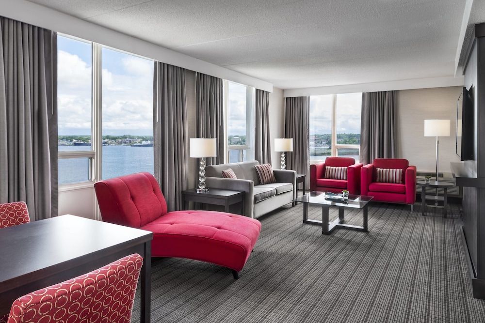 Delta Hotels by Marriott Sault Ste. Marie Waterfront 3