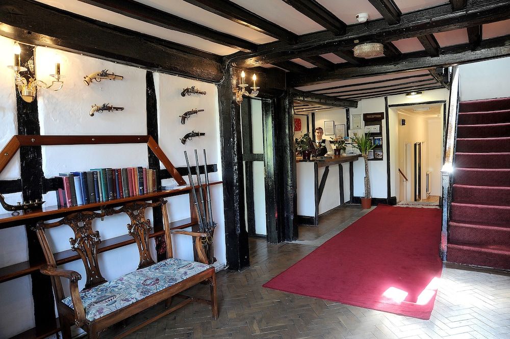 The Boship Lions Farm Hotel 2