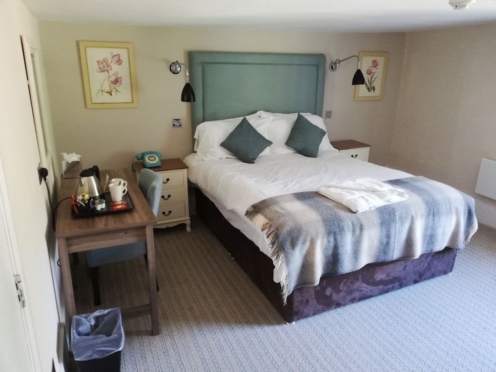 Norfolk Arms Hotel 3