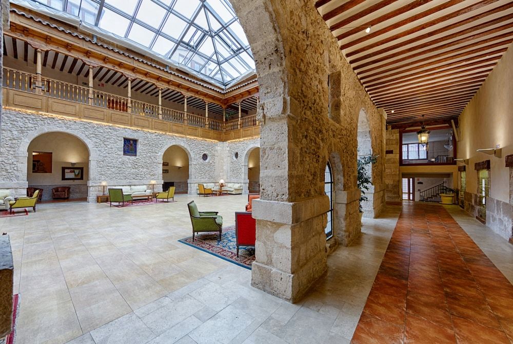 AZZ Peñafiel Las Claras Hotel & Spa 1