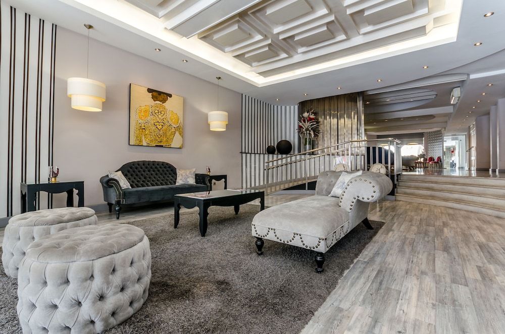 Virgen de los Reyes Hotel 3
