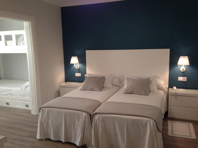 Las Rocas Playa Hotel 1