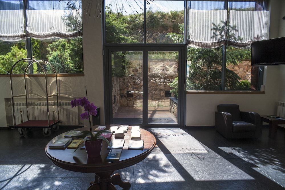 Hotel Obaga Blanca 2