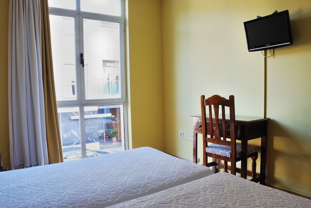 Hotel Los Acebos Cangas 3