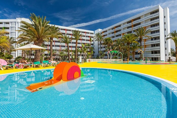 ⛱️✈️PLAYA DEL INGLÉS, ¡LA ZONA MÁS POPULAR DE GRAN CANARIA!🏝️👨‍👩‍👧‍👦 Desde 5 noches: Vuelos  + Hotel  4★ con media pensión y traslados a la playa