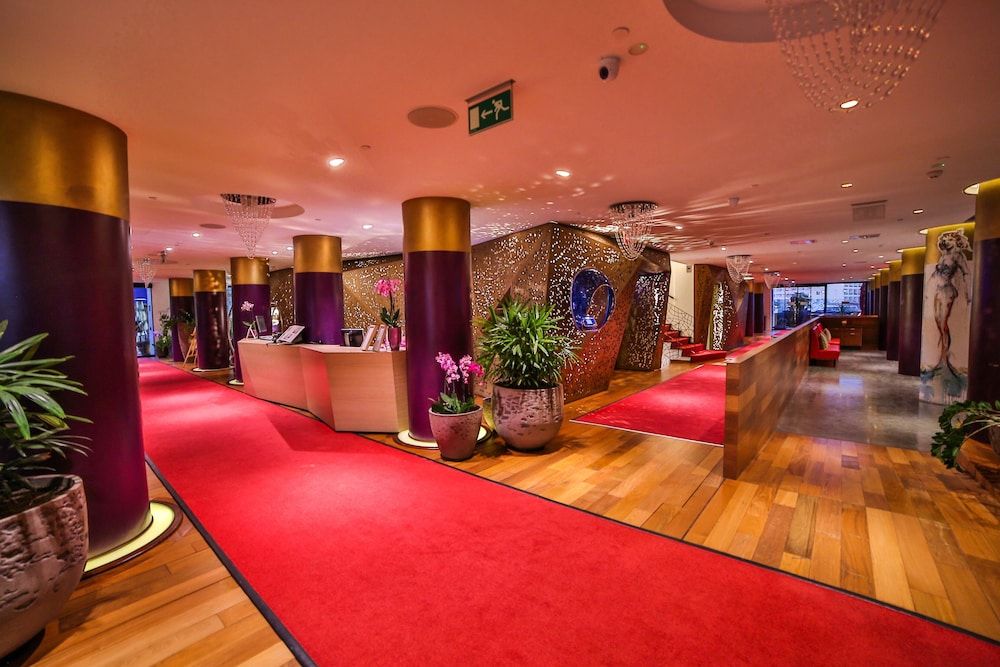 Bohemia Suites & Spa - Adults only 3