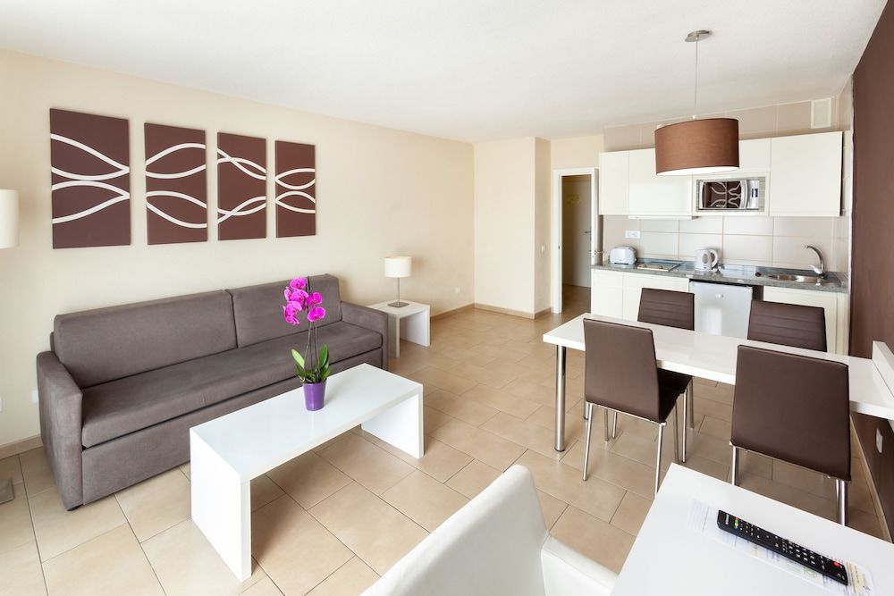Playaolid Suites & Apartments 3
