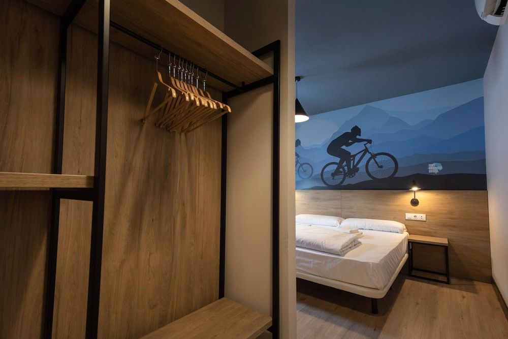 Font Andorra Hostel 3