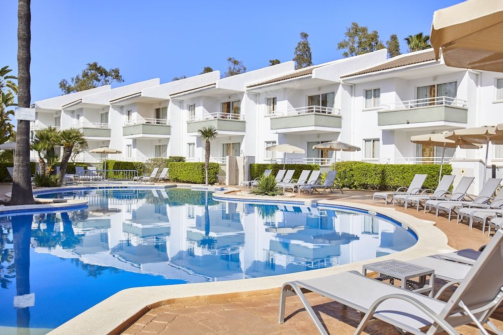 Universal Aparthotel Elisa 4 estrelas em Playa de Muro