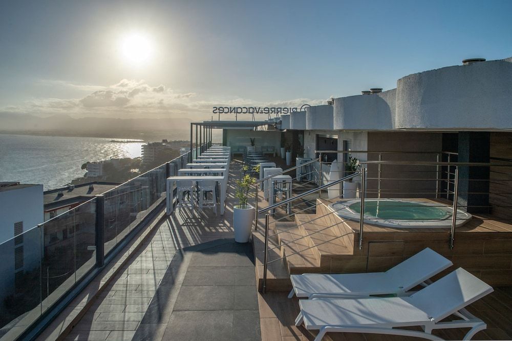 SALOU 🌞 Verano en Costa Dorada con Hotel 3* con Desayuno y Cena