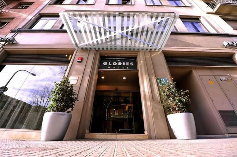 Hotel Glories 1
