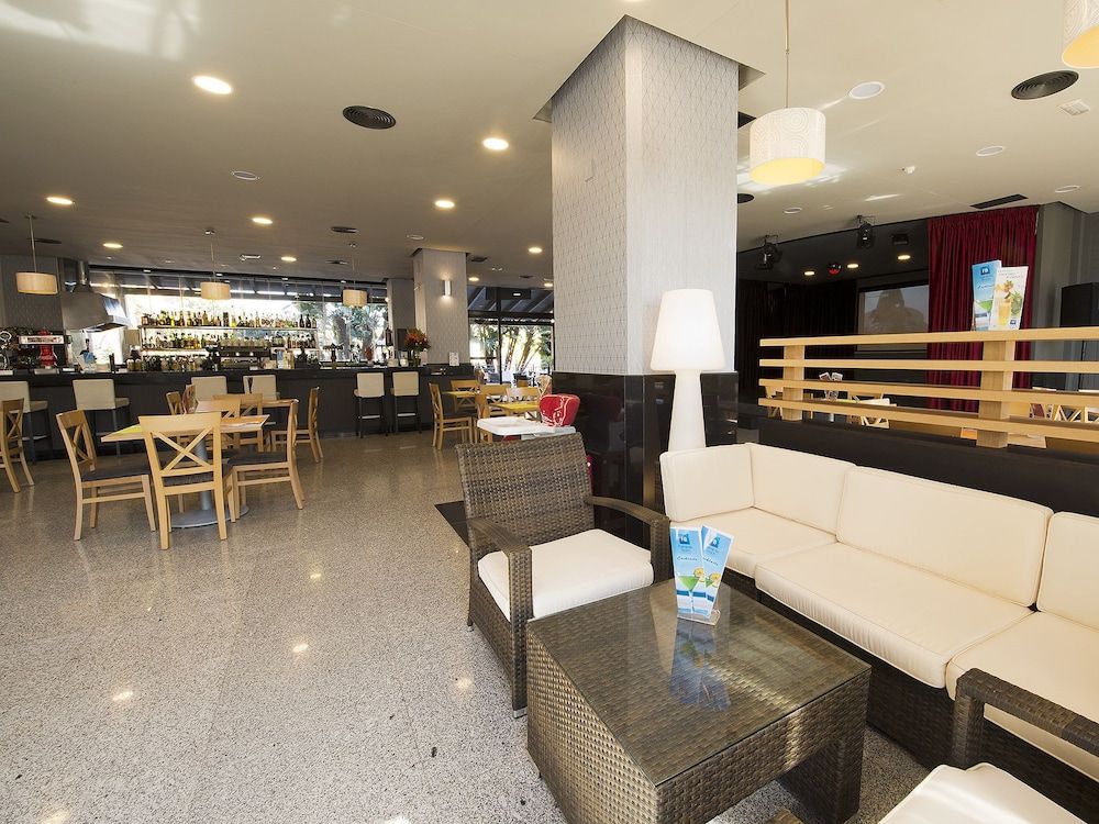 Fuengirola Beach Apartamentos Turisticos 2