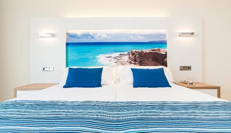 Globales Playa Estepona 1