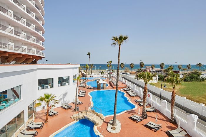 🌞¡VIVE LA COSTA DE SOL EN TORREMOLINOS! 🏖️Desde 3 noches: Hotel 4★ con desayuno en 1ª línea de playa | Málaga