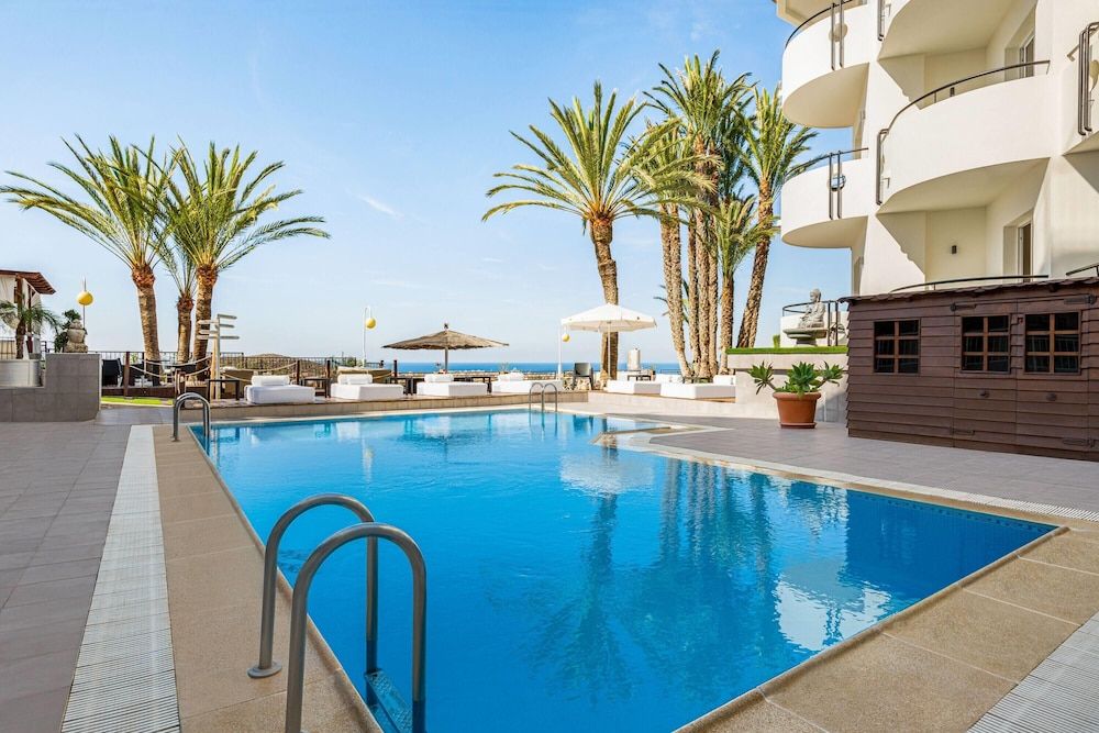 Ramada Resort by Wyndham Puerto de Mazarron 3 estrellas en Puerto de Mazarron