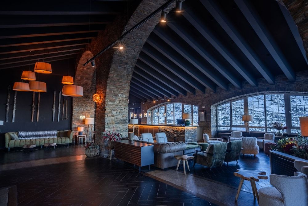 The Mountains Hotel 2