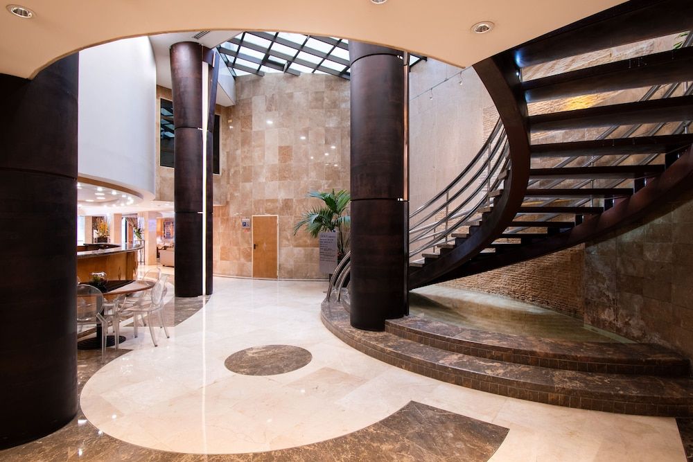 SANA Reno Hotel 2