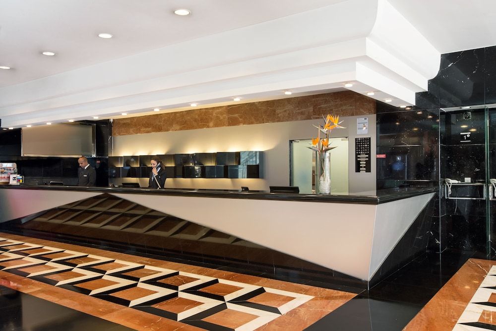 SANA Metropolitan Hotel 3