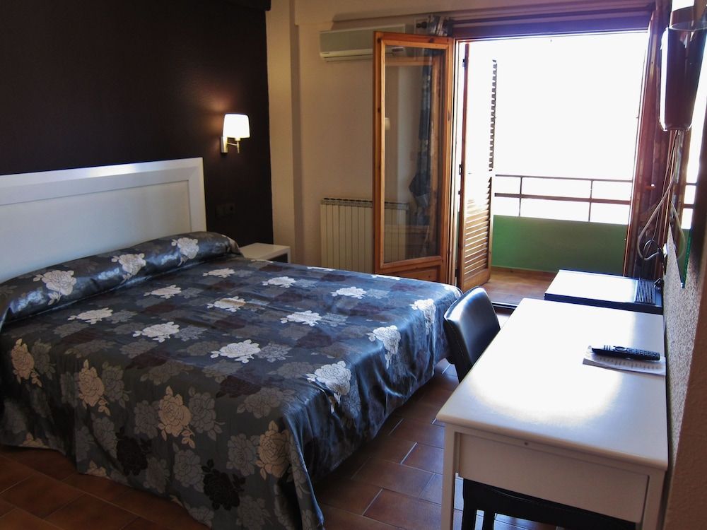 Hotel Mesón de L'Ainsa 3