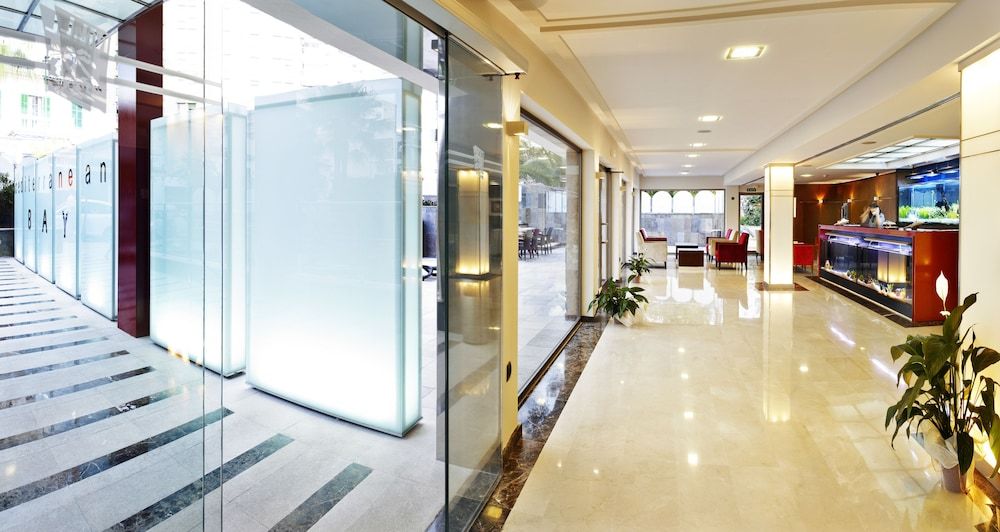 MLL Mediterranean Bay Hotel - Adults Only 2