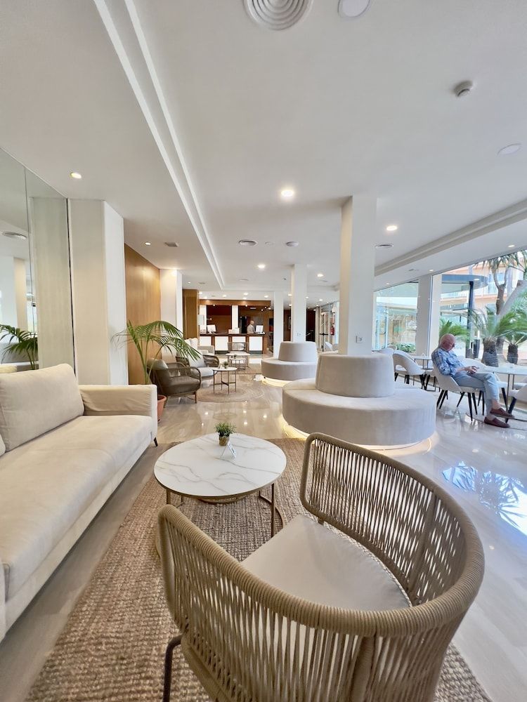 Valentin Reina Paguera - Adults Only 3