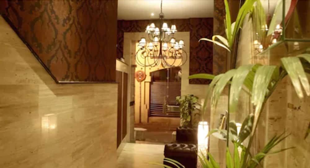 Hotel Plaza 2