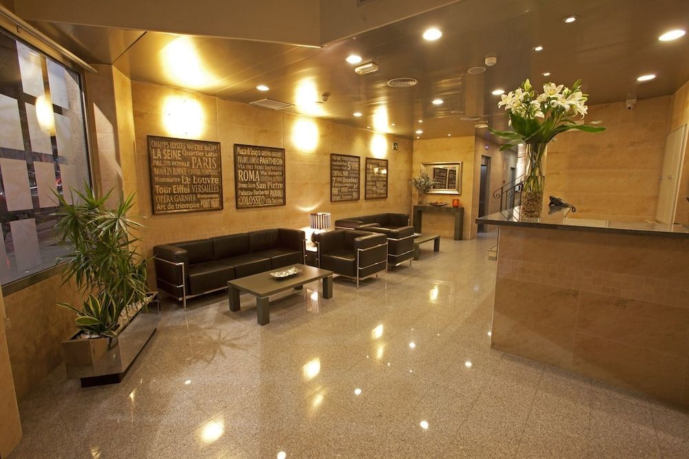 Hotel La City Estación 3